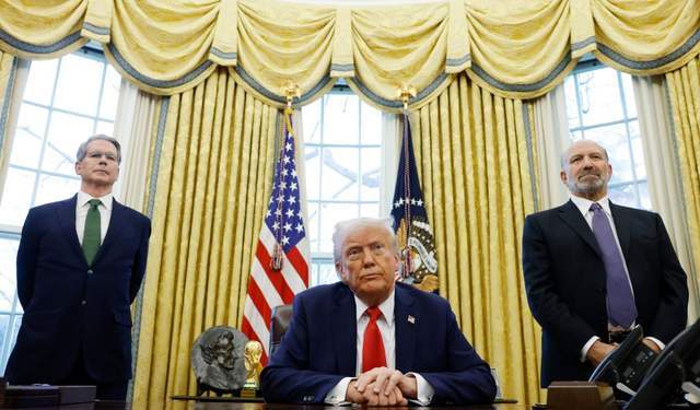 體育博彩：中方連發6條公告，白宮被迫深夜加班，特朗普一臉不爽卻謹言慎行